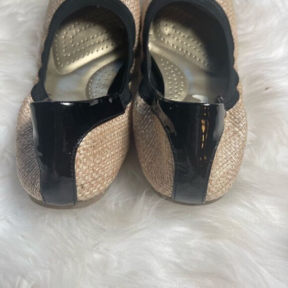 Dexflex comfort synthetic beige woven & black patent slip on flats SZ9 - Picture 5 of 10